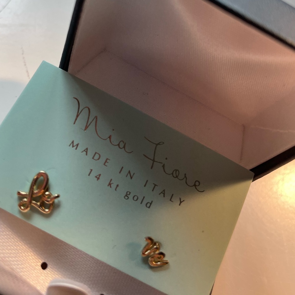 GOLD earrings - Picture 2 of 4